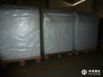 艾瑪AH-100A螺桿機 75KW直聯動力，賦能泡沫箱高效生產